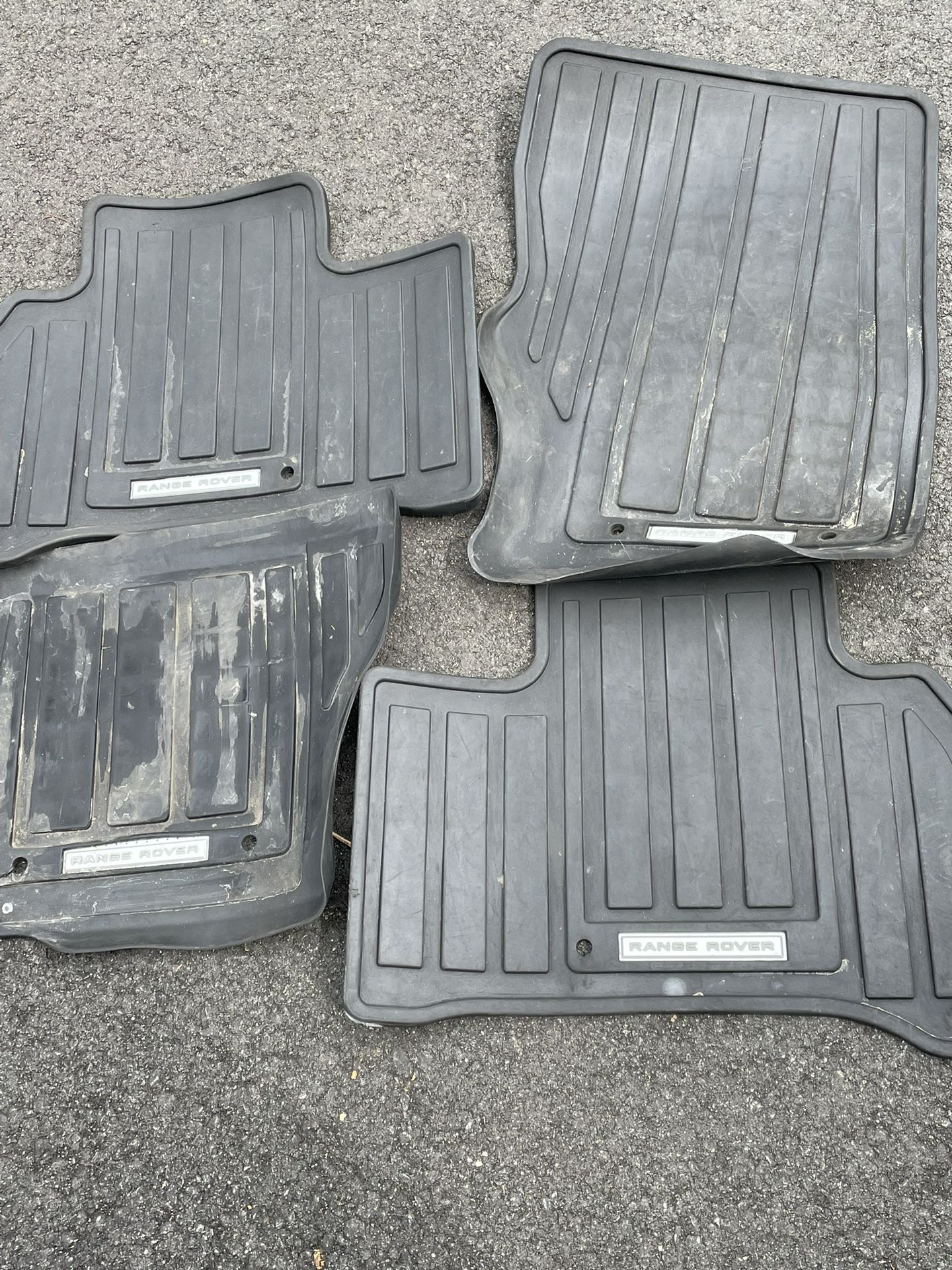 4 Rubber Original 2016 Range Rover Sport Mats Used