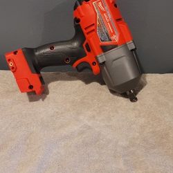 Milwaukee

M18 FUEL 18V Lithium-Ion Brushless Cordless 1/2 in. Impact Wrench with Friction Ring (Tool-Only)

