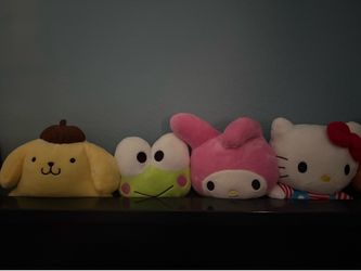 Hello kitty plushie