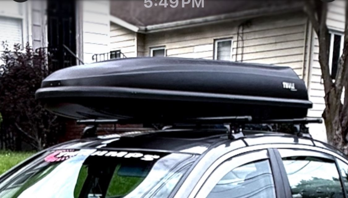 Thule Frontier Cargo Box