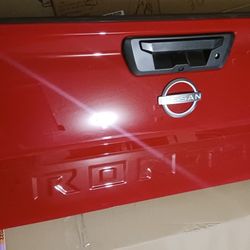 Selling Red Nissan Frontier Tailgate 