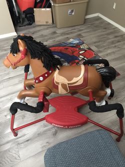 Radio Flyer Interactive Spring Clomping Horse