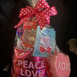 Teenage Girl Makeup Pouch W/Hello Kitty Ear Buds And Case