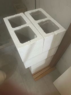 Free until 5/20! 8 white cinder blocks
