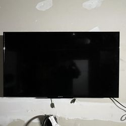 40” Sony TV
