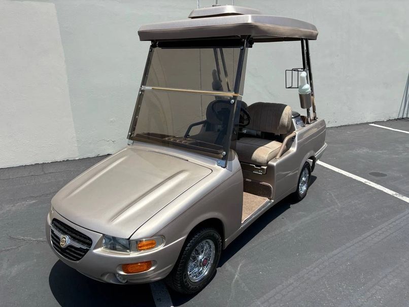 2005 Western 100 4-Passenger Non-Lifted 42-Volt Golf Cart