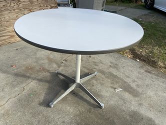 Vintage Herman Milller Eames Round Table 36”/36”/28.5