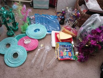 Party supplies/decor