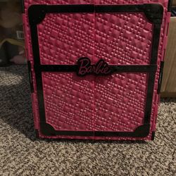 Barbie Carrying Fill And Wardrobe Case