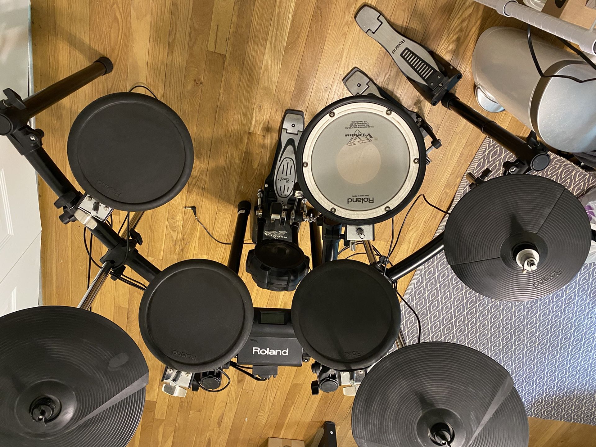 Roland TD-4 V-Drums electronic drum set