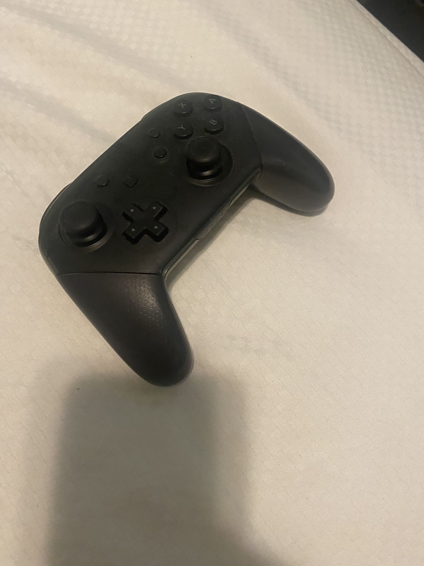 Nintendo Switch Game Lot And Pro Controller 