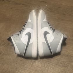 Jordan 1 Gray 