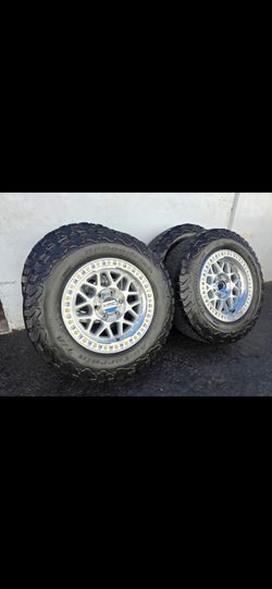 17" KMC w- 32" BfGoodrich KO2 Baja Champion tires