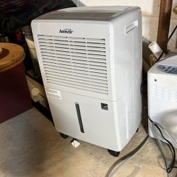 Dehumidifier 