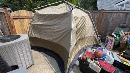 GARAGE SALE - Bellevue / Lakemont - 9a to 3p - Friday & Saturday (7/24-25)
