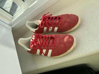 Shoes men’s size 10