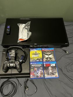 32” Smart Tv & PS4 Bundle W/ Charging Station & Headset