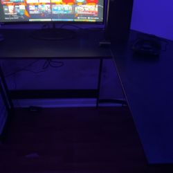 Corner/L desk