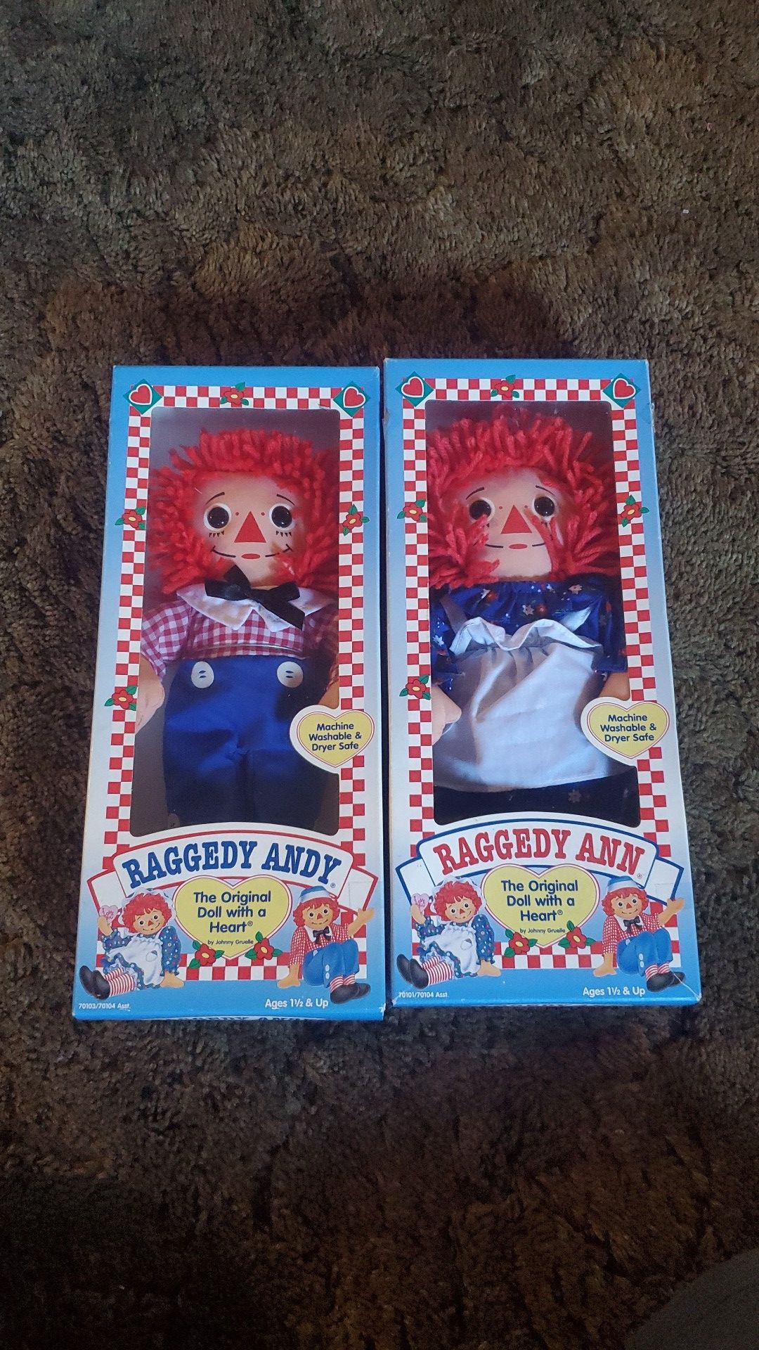 Raggedy Andy and Ann dolls