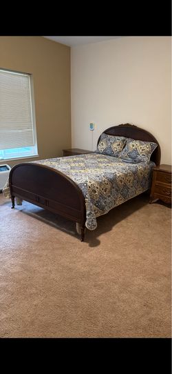 Vintage Full Bed - Walnut