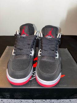 Air Jordan 4 Retro Bred Sneakers