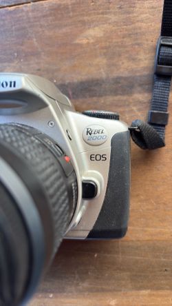 Canon rebel 2000 camera and film