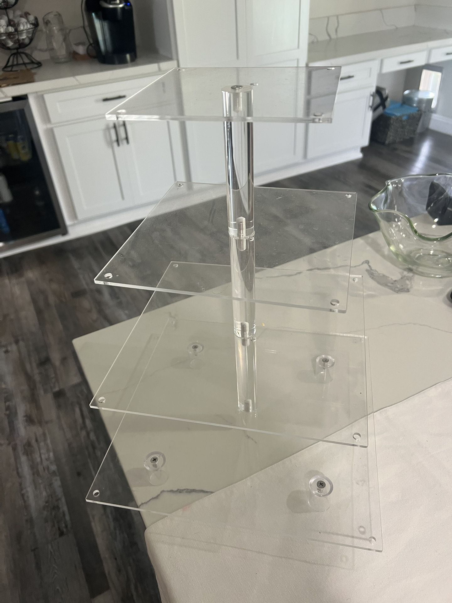 acrylic dessert stand
