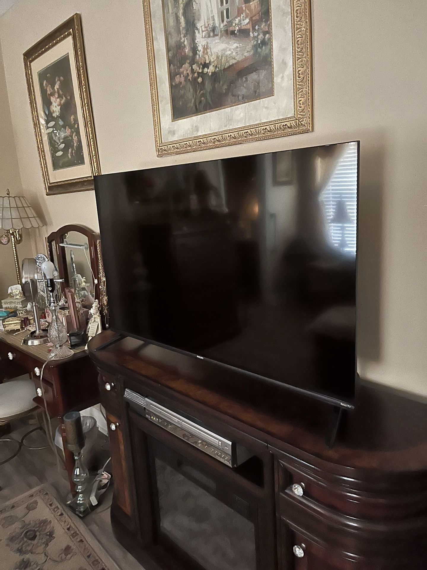 ROKU HD SMART 50 In
