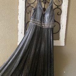 Dress Size M