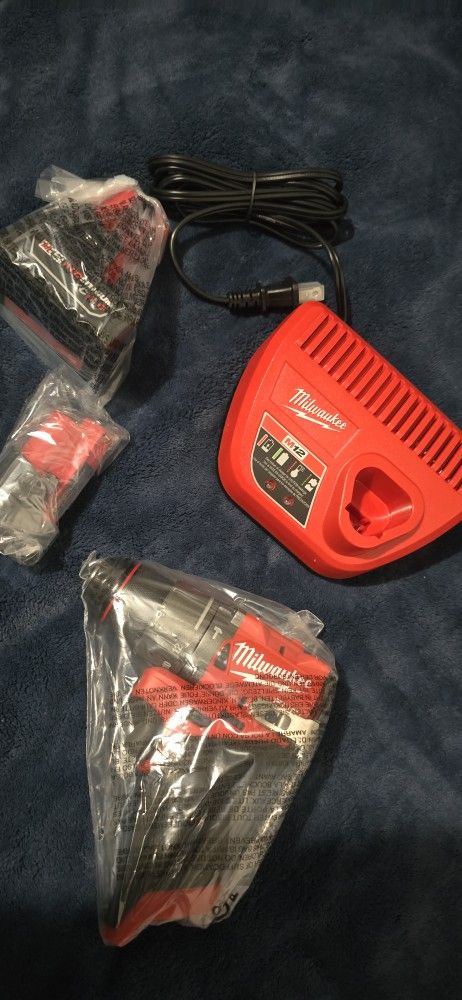 Milwaukee M12