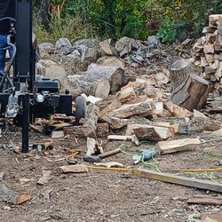 Firewood $125 a rick (Delivery Available)