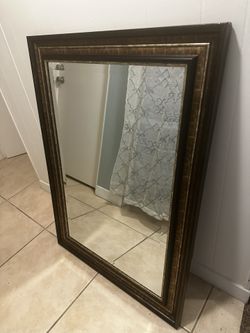  CUSTOM MADE MIRROR. My Lost Of What I Purchased It for! 