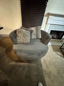 Large Round Swivel Chair in Gray Fabric