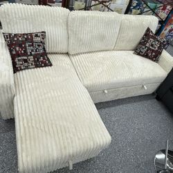 Jayla Cream Sectional 