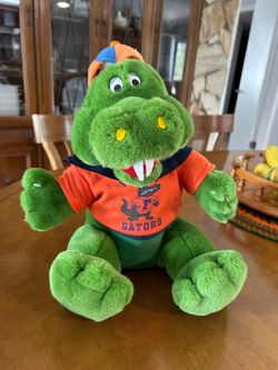 RARE Vintage 1987 14in Albert  gator mascot sings the fight song.