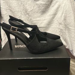 Black Heels / Size 9