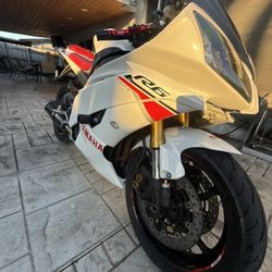 Yamaha R6 
