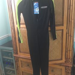 Henderson Dive Wear AQUATICS SUIT Size M - NEW