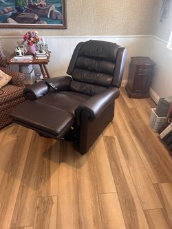 Lift recliner chair