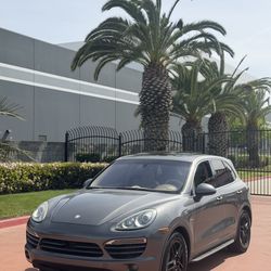 2012 Porsche Cayenne Hybrid