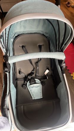 Bassinet style stroller