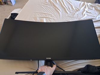 32 in computer monitor