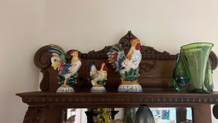 Fitz And Floyd Rooster Family Of Three Candleholders And Vase
