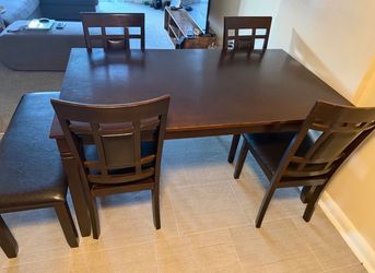 Move out sale: Dinning table, four chairs and a bench
