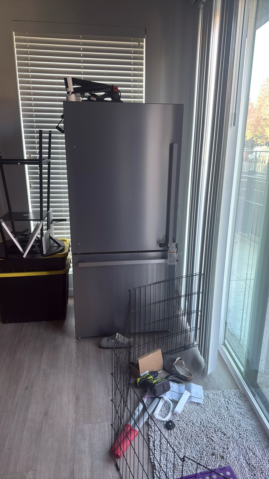 Hisense 17.2-cu ft freezer refrigerator