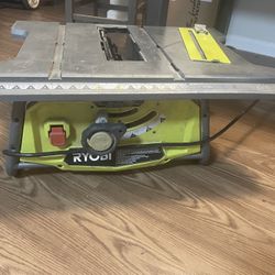 RYOBI COMPACT PORTABLE TABLE SAW( NO STAND) 