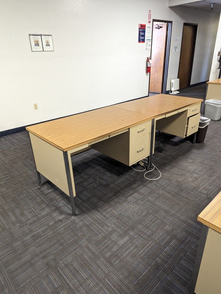 FREE OFFICE DESKS