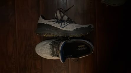 New Balance DynaSoft Nitrel v5 trail running shoes in the "Rain Cloud" colorway,