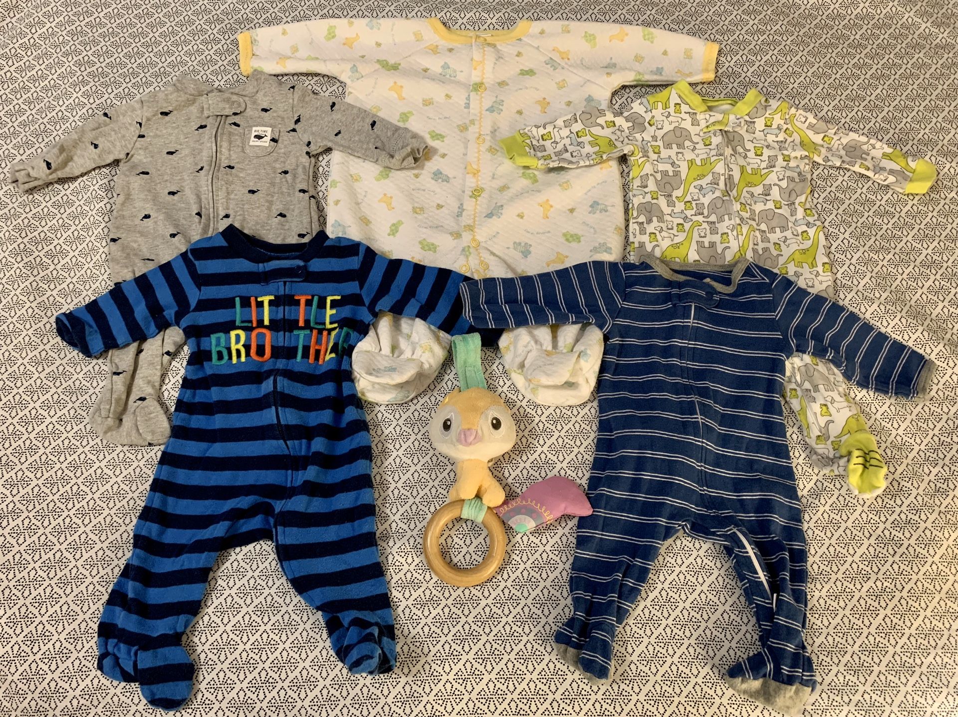 Baby boy (0-3 months) clothes & Toy!