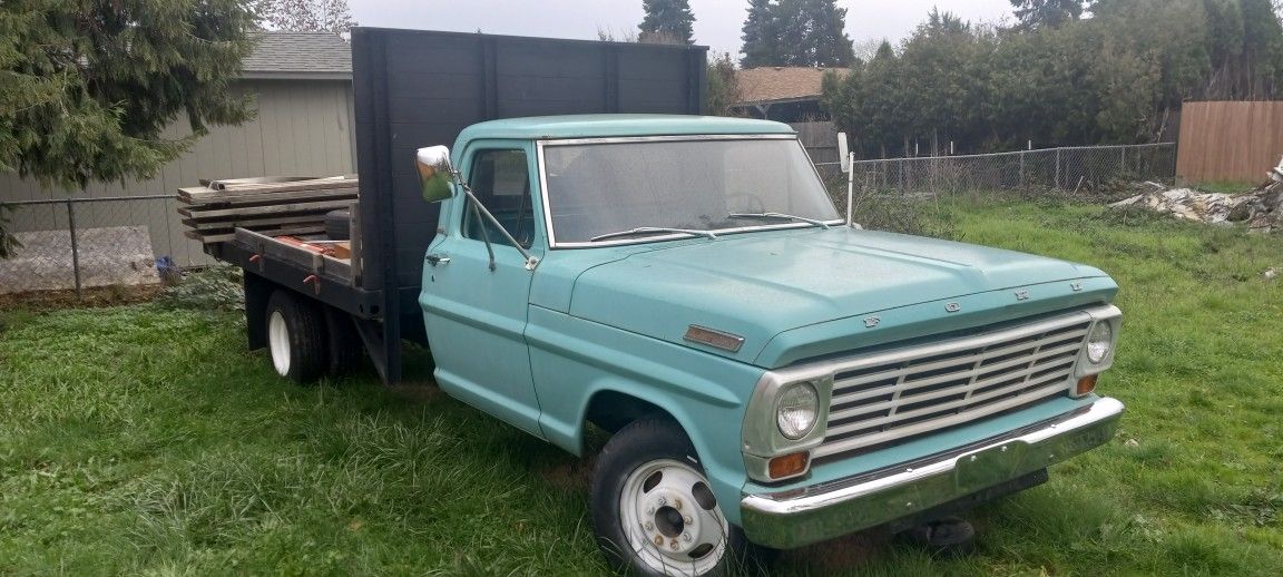 1967 Ford Flatbed  Oneton